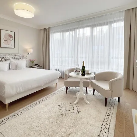 Hotel apartamentowy Kurkowa 4*